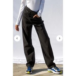 Insane Gene NWT Women’s Black Weekend Crossover Hi-Rise Straight Jean size 5/26